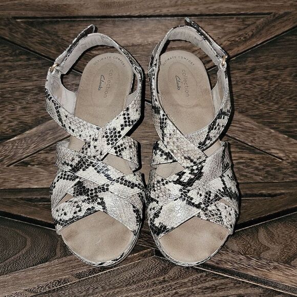 Clarks Womens Annadel Rayna Wedge Heel Sandal Taupe Synthetic Snake Print Size 8 - Picture 3 of 12